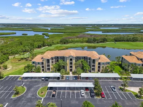 7005 River Hammock Dr #203, Bradenton, FL 34212