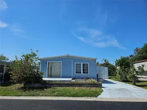 3212 Oakwood Blvd S, Sarasota, FL 34237