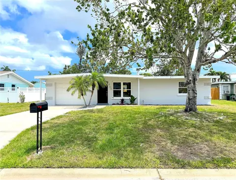 1902 24th Ave W, Bradenton, FL 34205