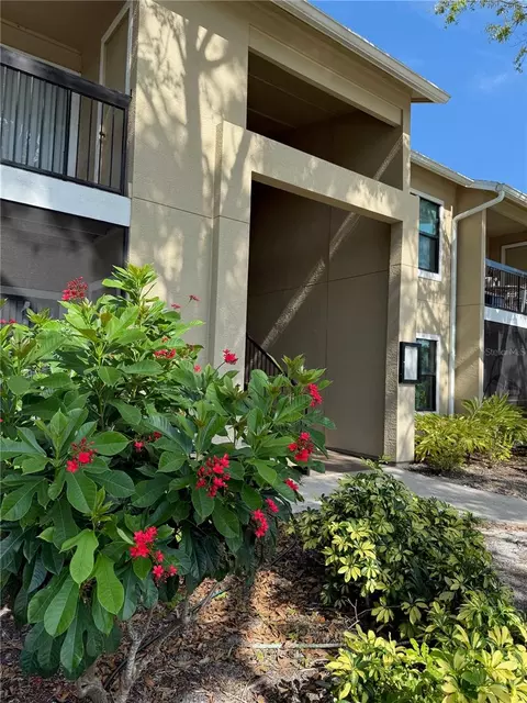 4037 Crockers Lake Blvd #14, Sarasota, FL 34238