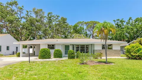 2110 Craft Ln, Sarasota, FL 34239