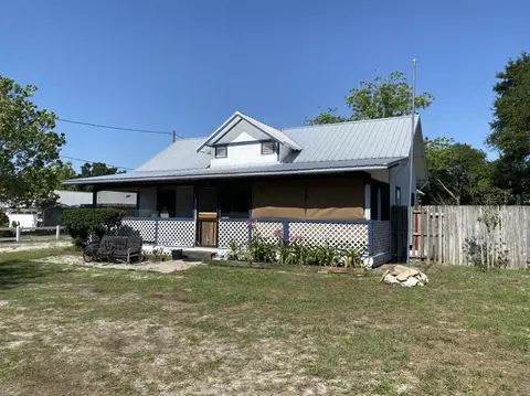705 Grape Ave, Saint Cloud, FL 34769