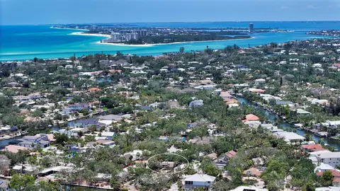 755 Edgemere Ln, Sarasota, FL 34242