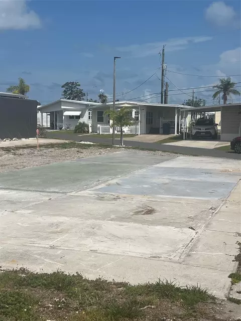 2066 Detroiter St, Sarasota, FL 34231