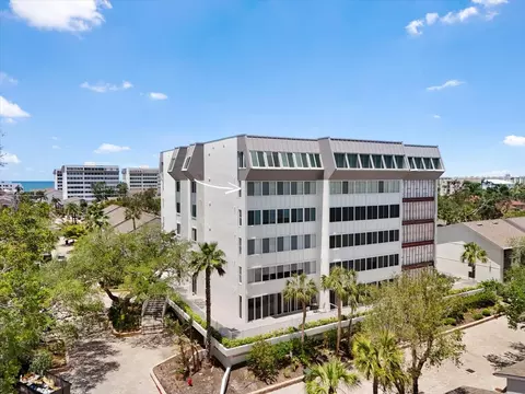 1255 E Peppertree Dr #507, Sarasota, FL 34242