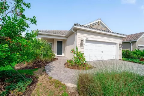 2625 Star Apple Way, Sarasota, FL 34240