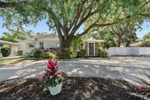 1019 S Tuttle Ave, Sarasota, FL 34237