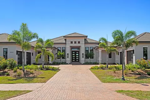 3212 Signet Ct, Sarasota, FL 34240
