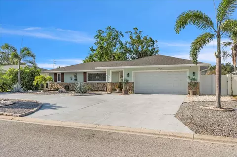 7205 Pointe West Blvd, Bradenton, FL 34209