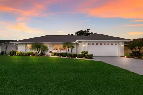 7404 13th Avenue Dr W, Bradenton, FL 34209