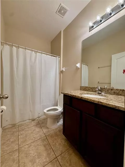 Bath - 6121 35th Ct E, Bradenton, FL 34203 photo 1 of 4