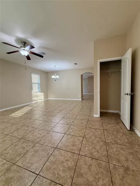 Living - 6121 35th Ct E, Bradenton, FL 34203 photo 2 of 7