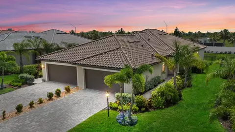 16012 Sunny Day Dr, Bradenton, FL 34211