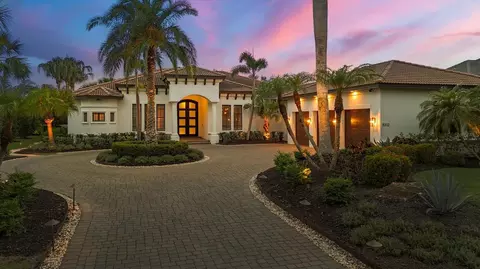 8312 Catamaran Cir, Lakewood Ranch, FL 34202