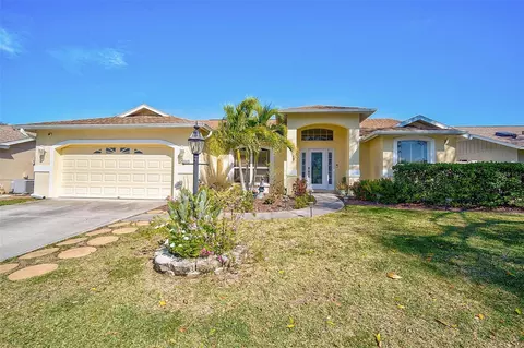 5565 Sweetwater Oak Dr, Sarasota, FL 34232