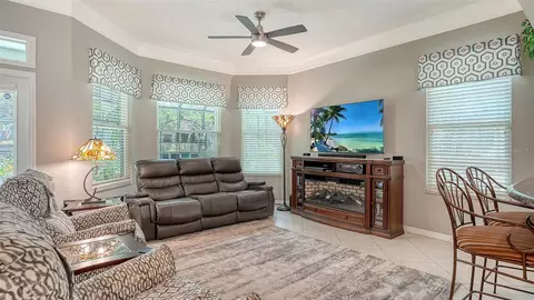 Living - 4612 4th Ave E, Bradenton, FL 34208 photo 1 of 1