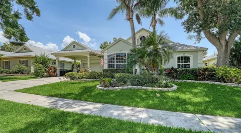 Exterior - 4612 4th Ave E, Bradenton, FL 34208 photo 3 of 11