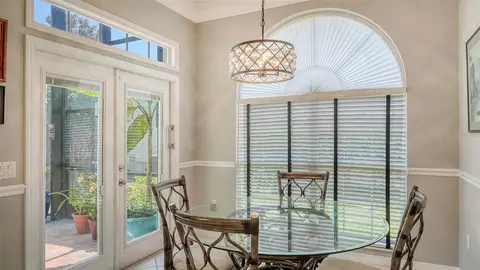 Dining - 4612 4th Ave E, Bradenton, FL 34208 photo 4 of 5