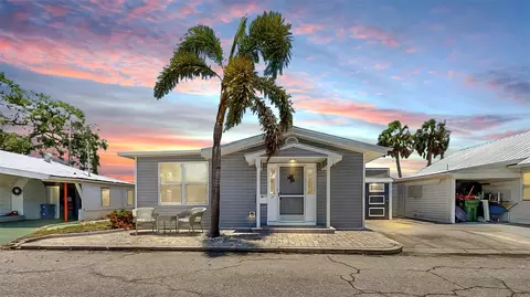 17 Braden Castle Dr, Bradenton, FL 34208