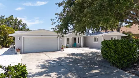 417 Park Lane Dr, Venice, FL 34285