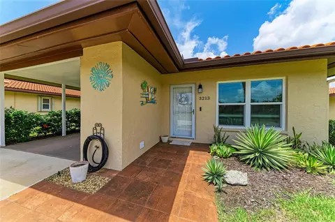 3213 Mercer Rd, Bradenton, FL 34207