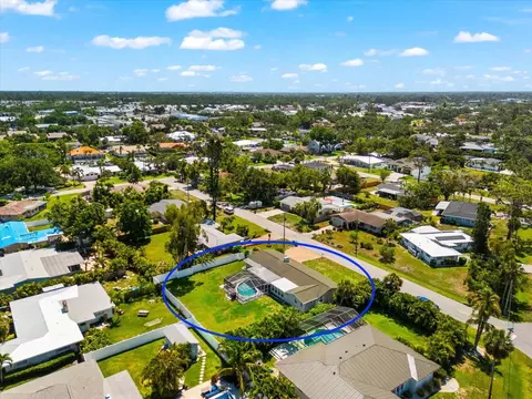 1723 Laramie St, Sarasota, FL 34231