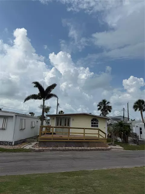 2601 Gulf Dr N #B4, Bradenton Beach, FL 34217