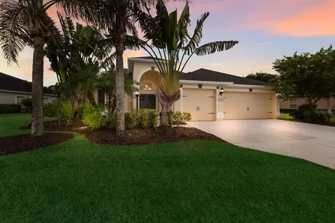 12015 Forest Park Cir, Bradenton, FL 34211