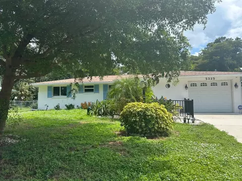 5325 Murdock Ave, Sarasota, FL 34231