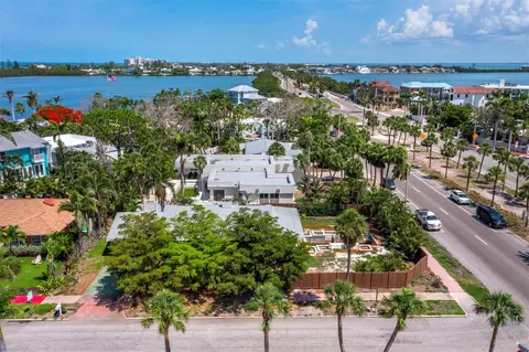 335 Arthur Dr, Sarasota, FL 34236