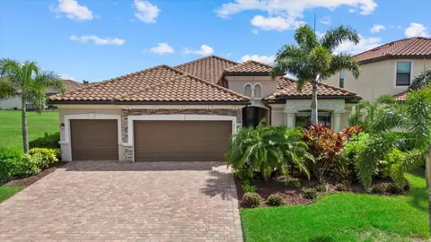 14216 Florida Rosemary Dr, Bradenton, FL 34211