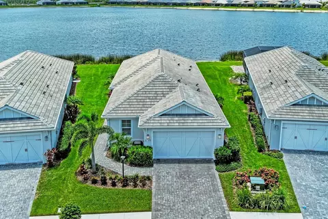 909 Crosswind Ave, Sarasota, FL 34240
