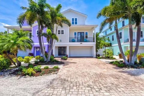 145 50th St, Holmes Beach, FL 34217
