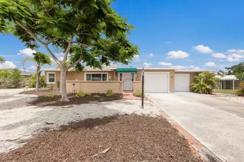 715 Fontana Ln, Bradenton, FL 34209