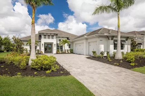 8218 Genoa Blvd, Lakewood Ranch, FL 34202