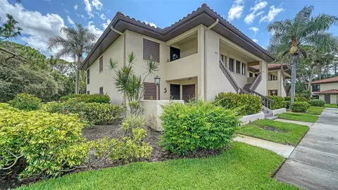 5255 Lake Village Dr #40, Sarasota, FL 34235