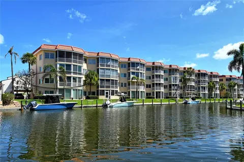1250 N Portofino Dr #208, Sarasota, FL 34242