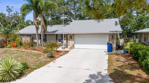 2204 67th St W, Bradenton, FL 34209