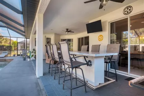 Exterior - 7119 67th Ter E, Bradenton, FL 34203 photo 2 of 7