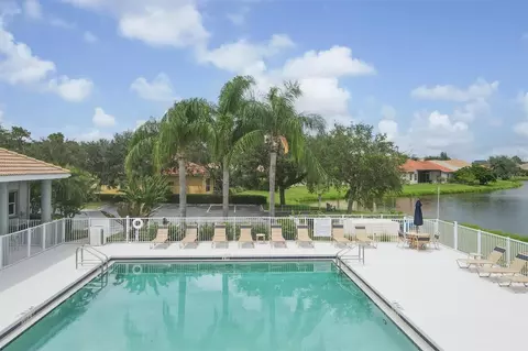 Exterior - 7119 67th Ter E, Bradenton, FL 34203 photo 5 of 7