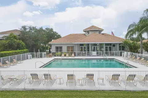 Exterior - 7119 67th Ter E, Bradenton, FL 34203 photo 6 of 7