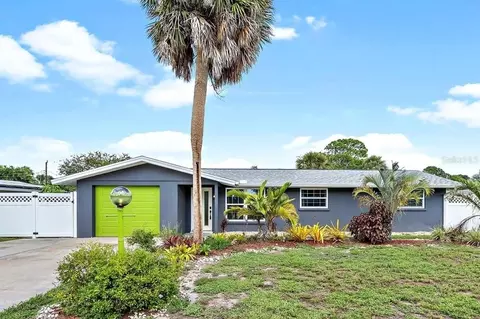 7355 Cass Cir, Sarasota, FL 34231