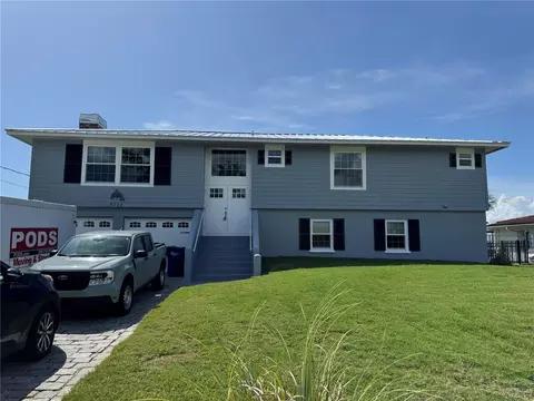 5111 Bay State Rd, Palmetto, FL 34221