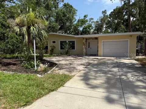 2311 W 52nd Ave Dr, Bradenton, FL 34207
