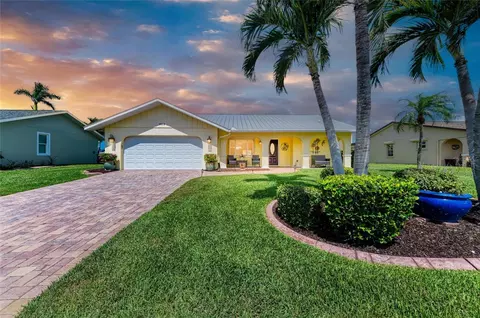 4508 Mangrove Point Rd, Bradenton, FL 34210