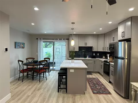 Kitchen - 1840 3rd Ave E, Bradenton, FL 34208 photo 4 of 6