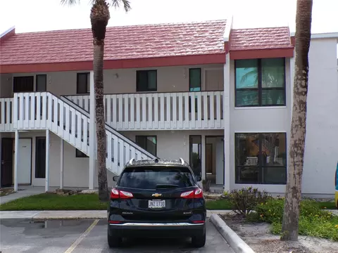 1801 Gulf Dr N #207, Bradenton Beach, FL 34217