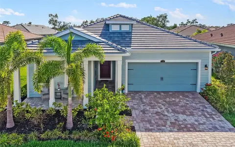 5750 Long Shore Loop, Sarasota, FL 34238