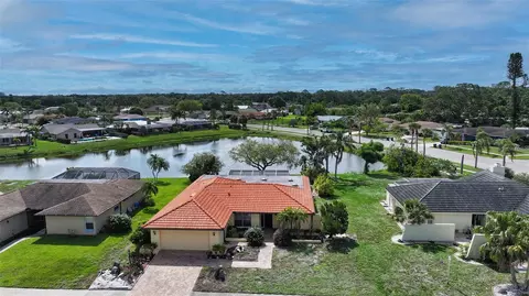 1677 Fleetwood Dr, Sarasota, FL 34232