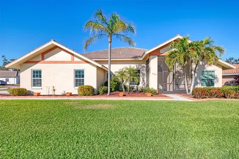 1144 Hoover St, Nokomis, FL 34275